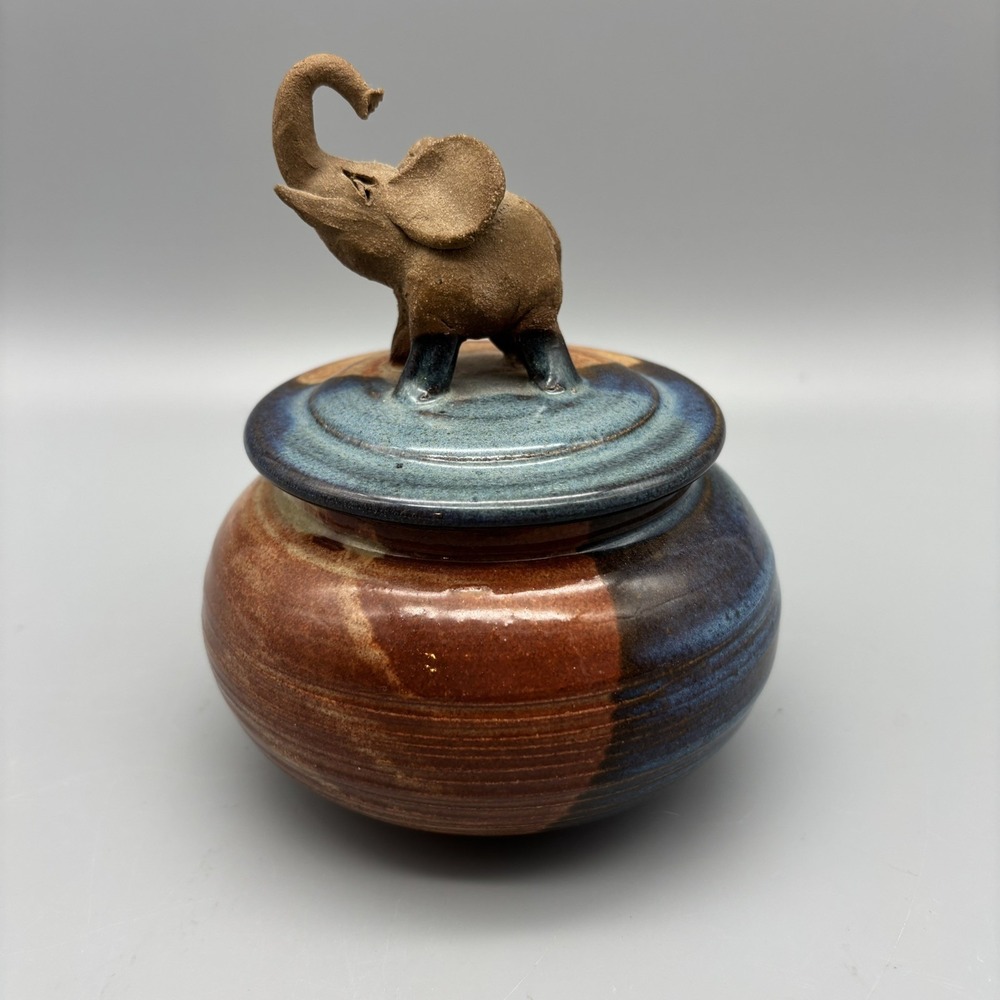 Adama Art Studio Pottery Covered Dish‎ Earthtone Two-toned Elephant Top Signed
